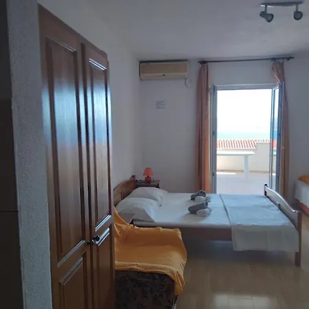 Apartmani Blazevic Omiš Esterno foto