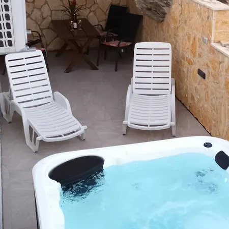 Apartmani Blazevic Omiš Esterno foto