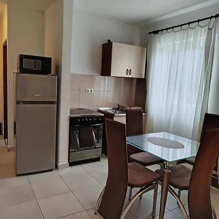Apartmani Blazevic Omiš Esterno foto