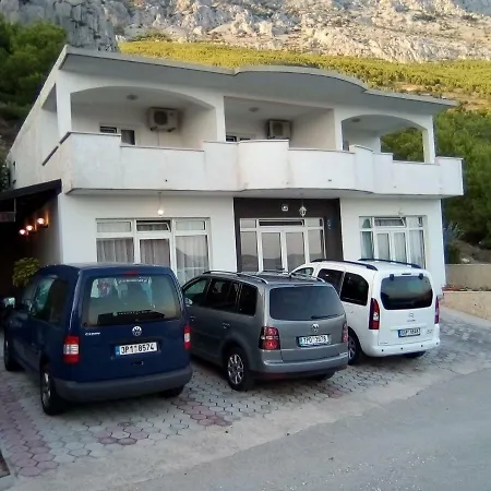 Apartmani Blazevic Omiš Esterno foto